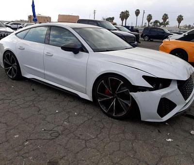 AUDI RS7 2021