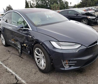 TESLA MODEL X 2020